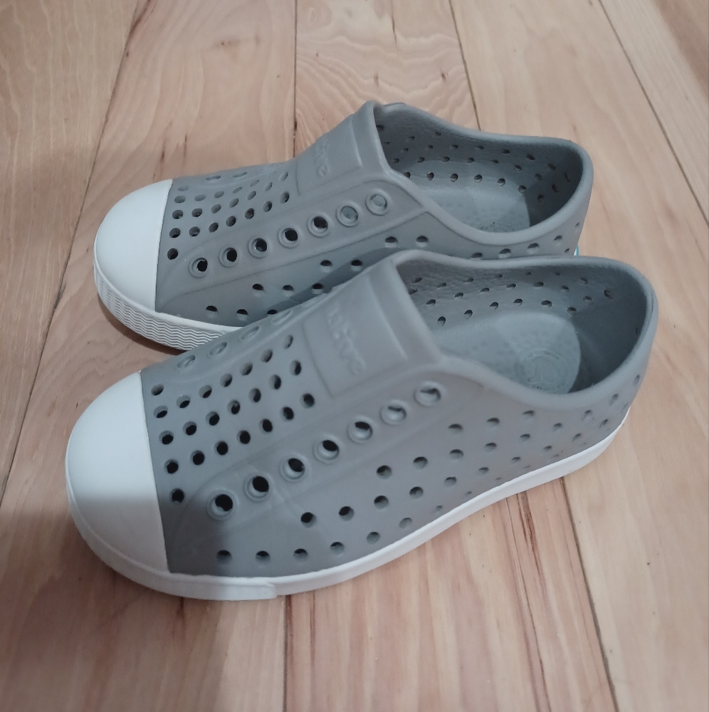 Kids Native Shoes Gray Slip On Water Shoes Toddler 5c
